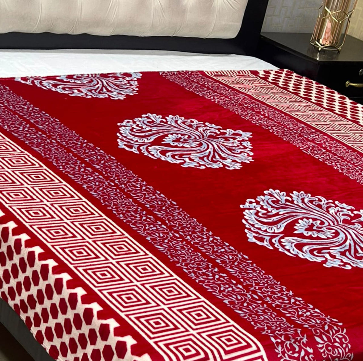 Stencils Damask AC Fleece Blanket