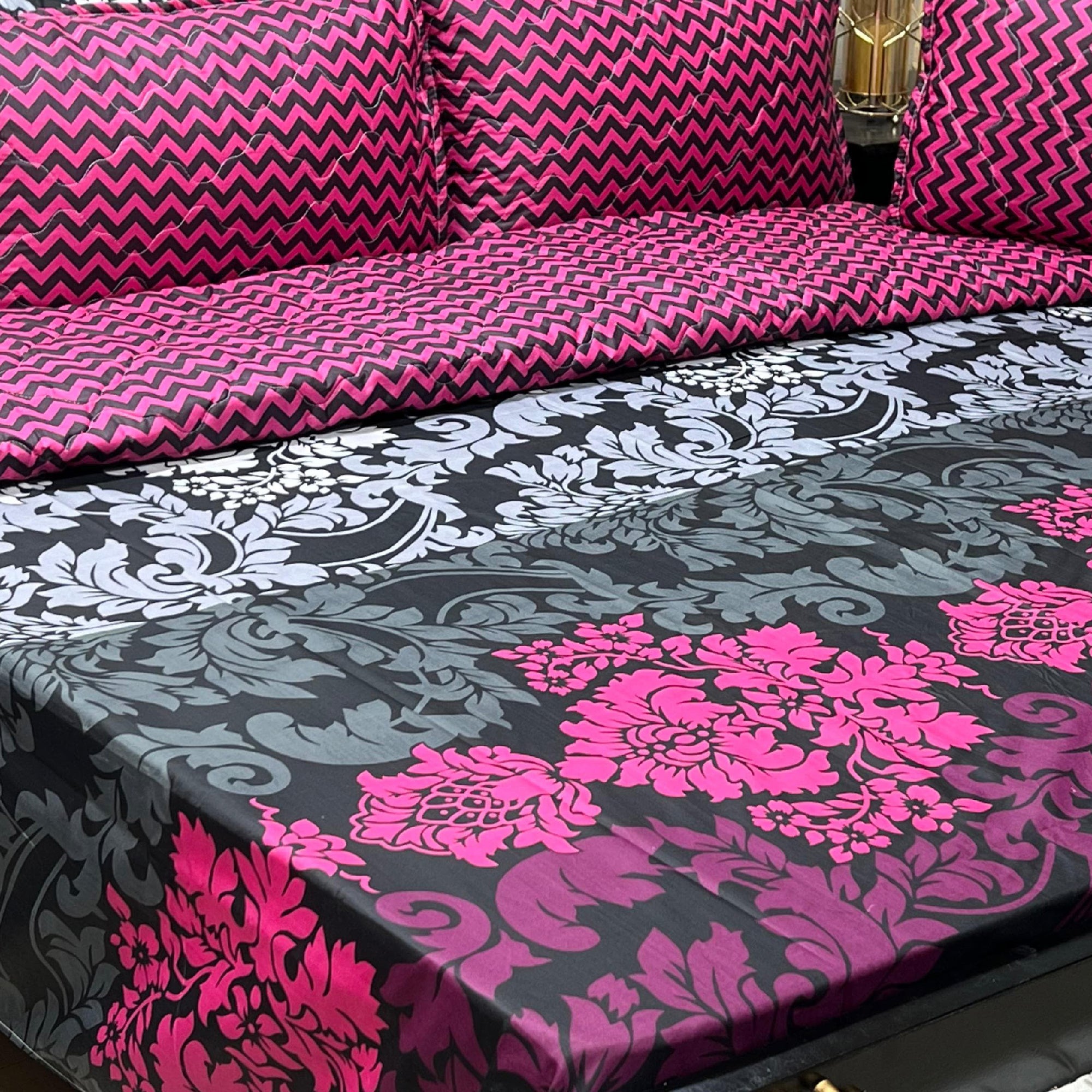 Golden Leaf 7Pcs Comforter Set