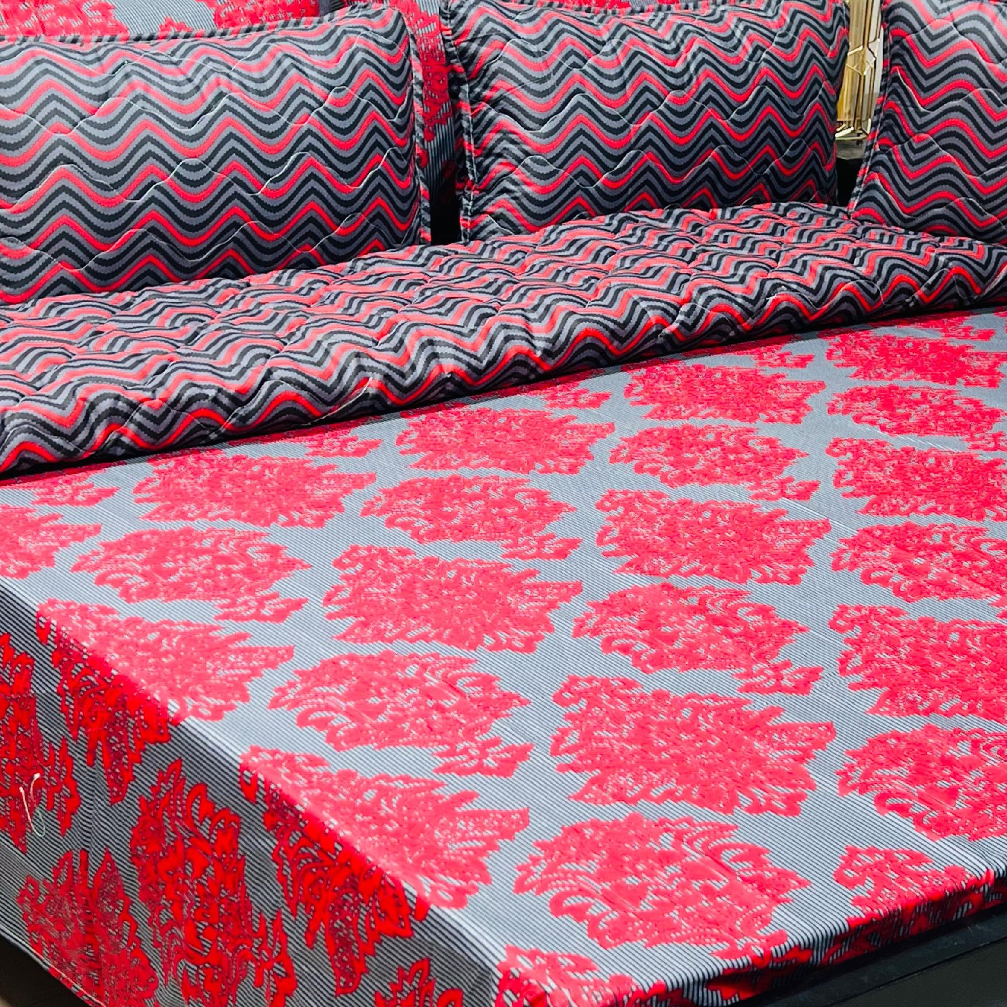 Blooming Roses 7Pcs Comforter Set
