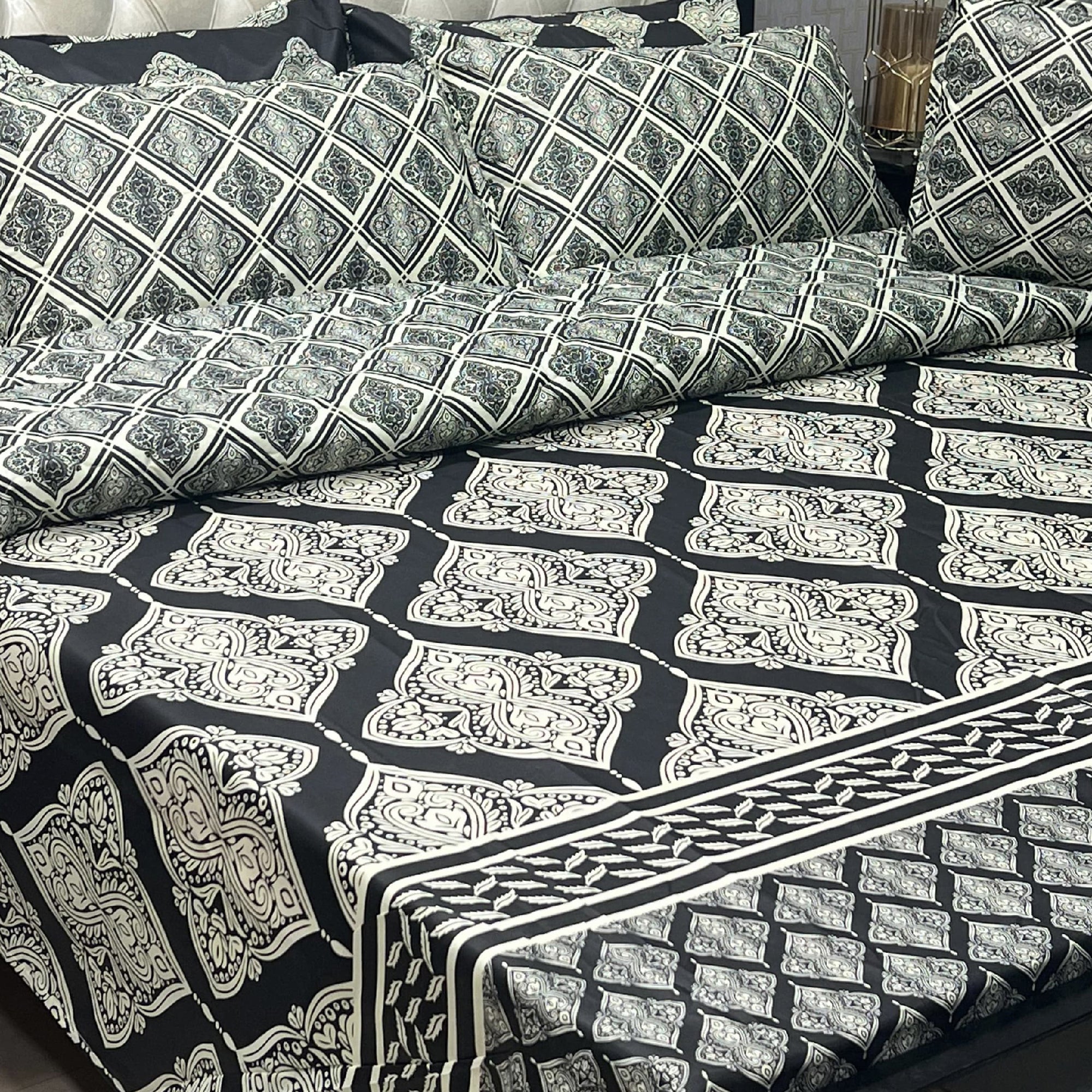 Floral Fusion 7Pcs Comforter Set